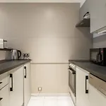 Apartment 1-br Close To The Beaches Cannes