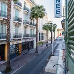 Apartment 1-br Close To The Beaches